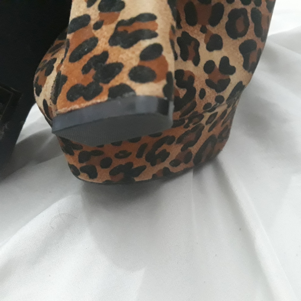CLOTHING AND ACCESSORIES!! NWT, NWOT, EUC, GUC🌠💝 - Picture 4 of 4